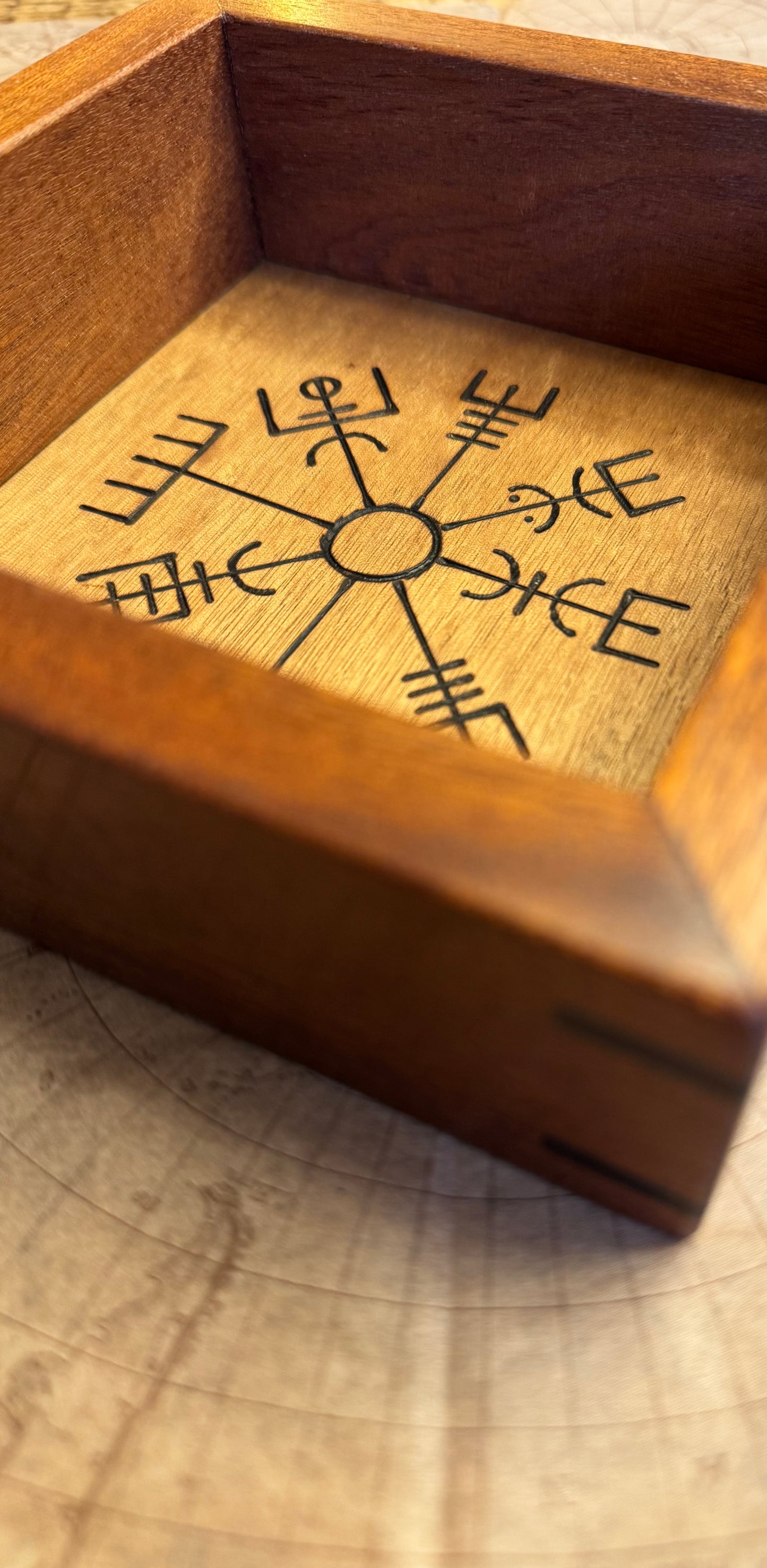 Mahogany Rune Casting Board - Small