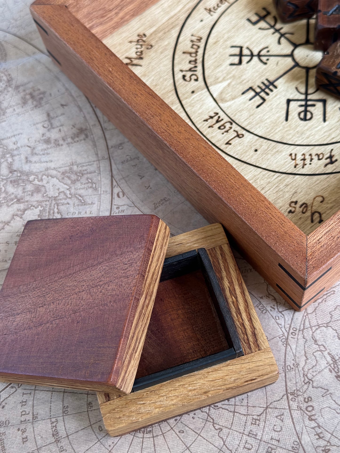 Handcrafted Rune Dice Casting Set - Bog Yew