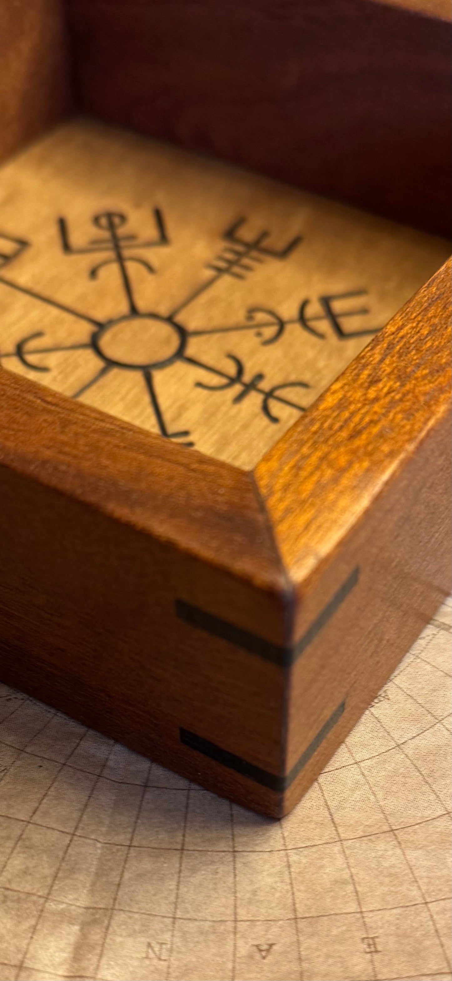 Mahogany Rune Casting Board - Small