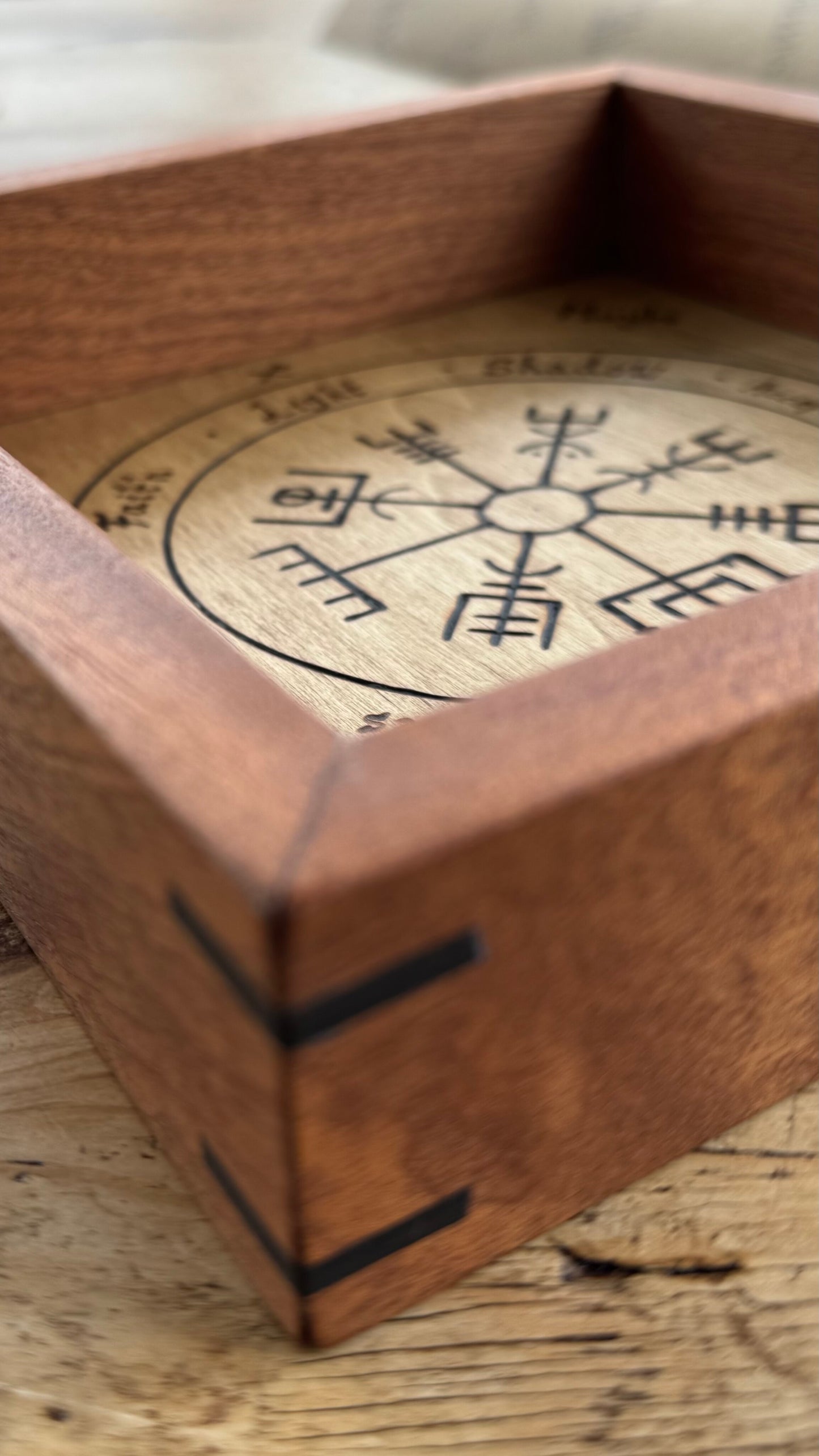 Mahogany Rune Casting Board - Large